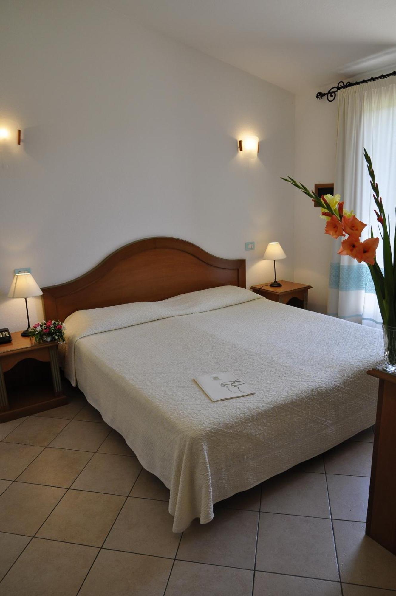 Le Anfore Hotel Villasimius Exterior foto