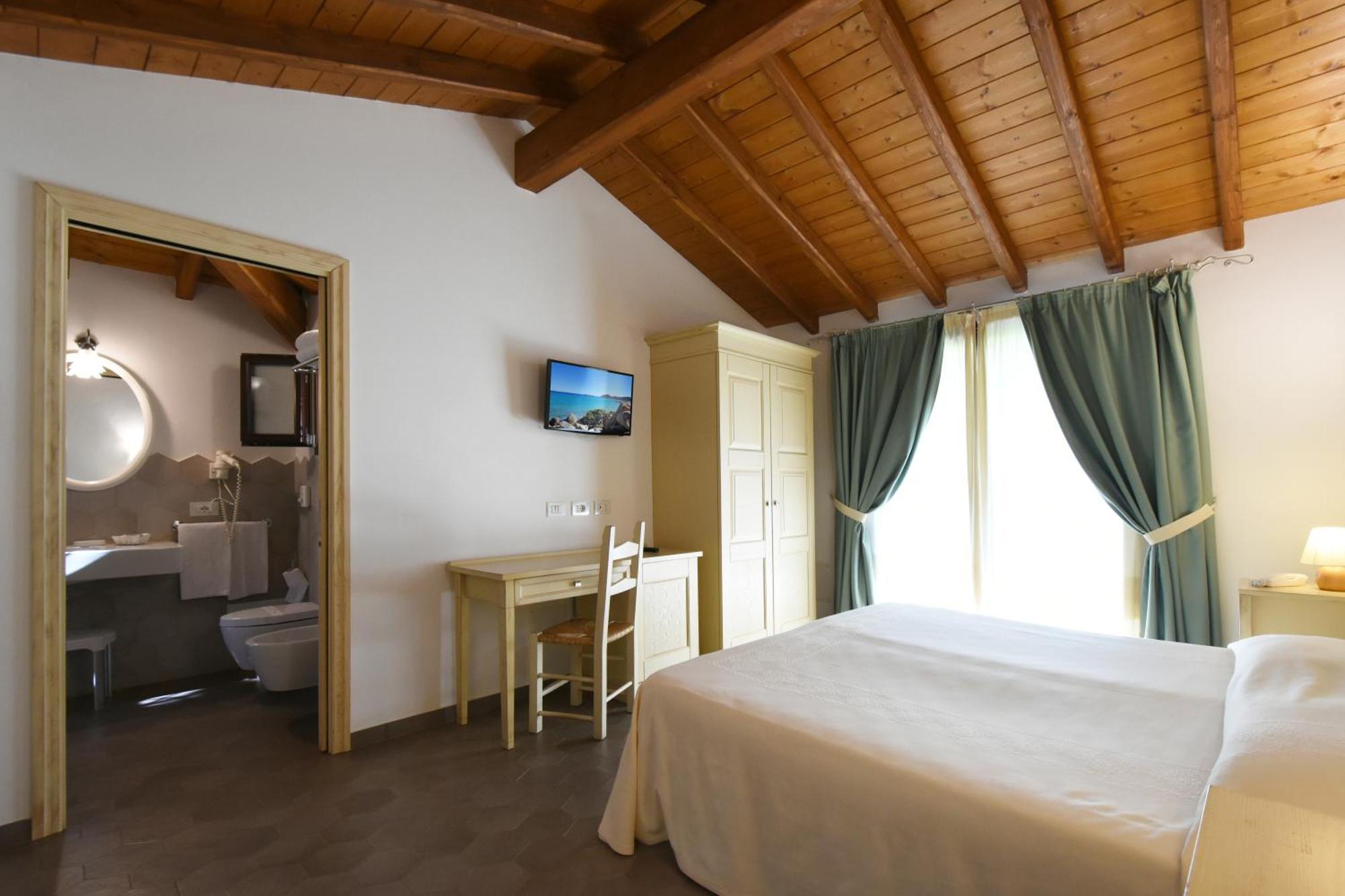 Le Anfore Hotel Villasimius Exterior foto