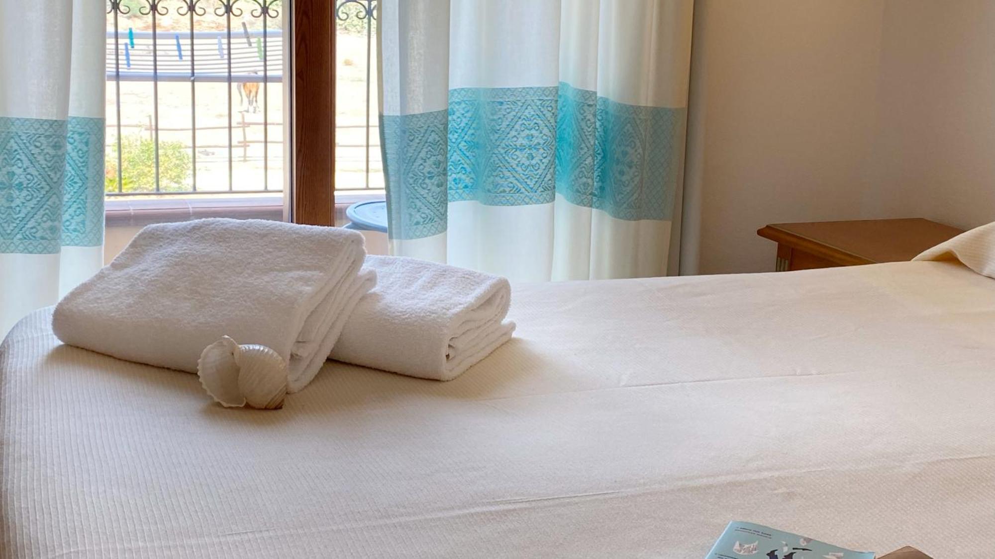 Le Anfore Hotel Villasimius Exterior foto