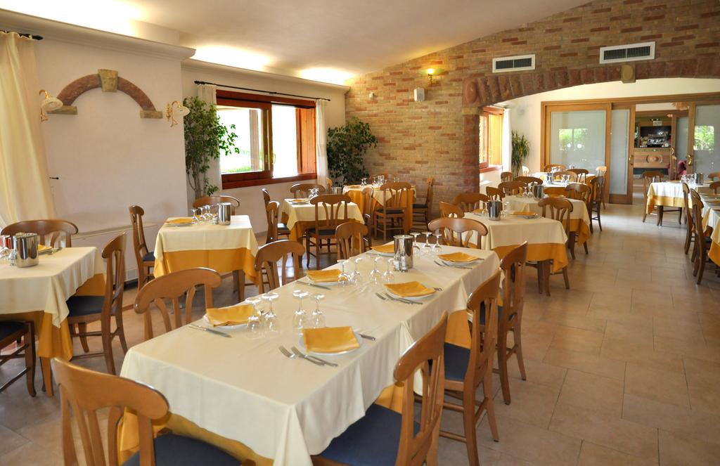 Le Anfore Hotel Villasimius Exterior foto