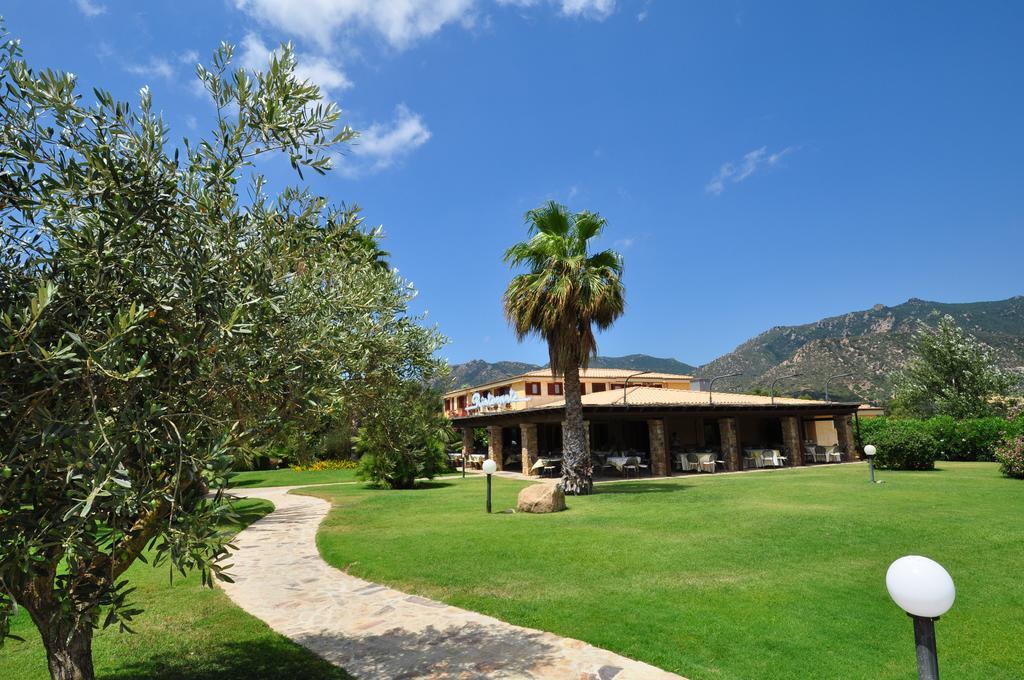 Le Anfore Hotel Villasimius Exterior foto