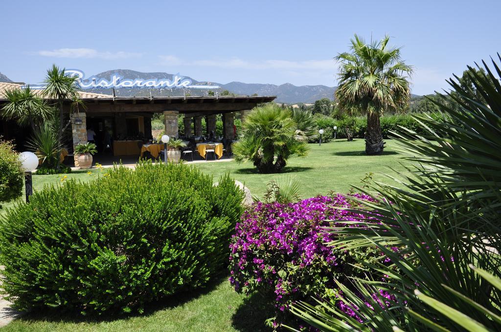 Le Anfore Hotel Villasimius Exterior foto